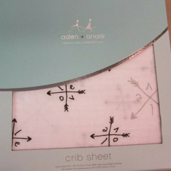 Aden + Anais Classic Crib Sheet LoveStruck Love Classic 8638 52" x 28" - Picture 1 of 2